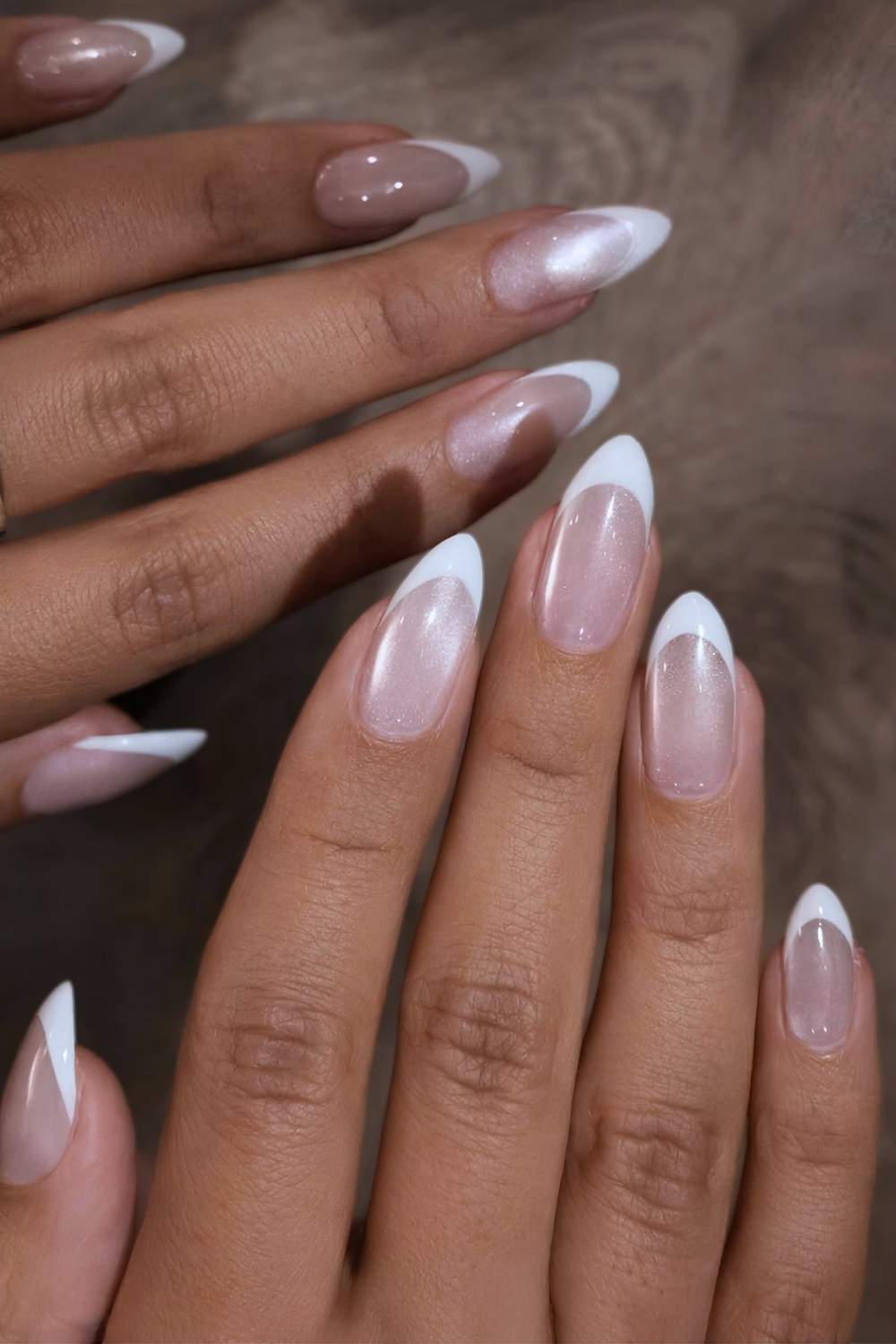 Weisse French Tips auf Cat Eye Base