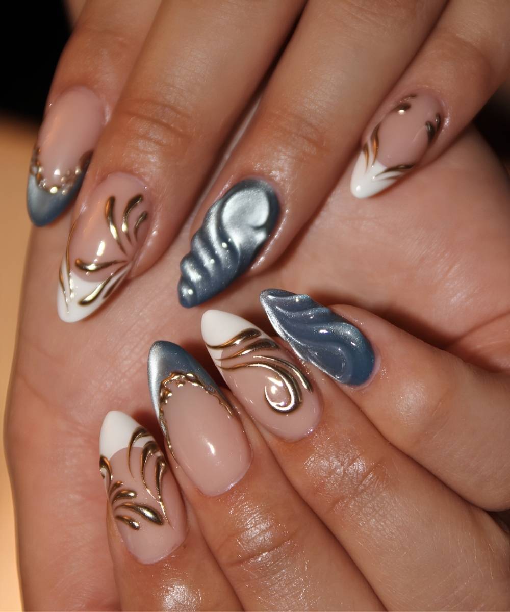 Blaue Cat Eye Naegel mit Gold