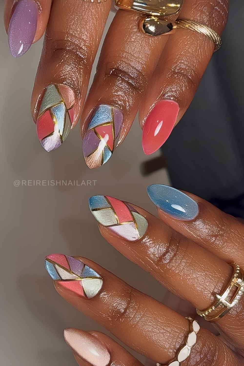 Bunte Cat Eye Manikuere mit Buntglas Effekt