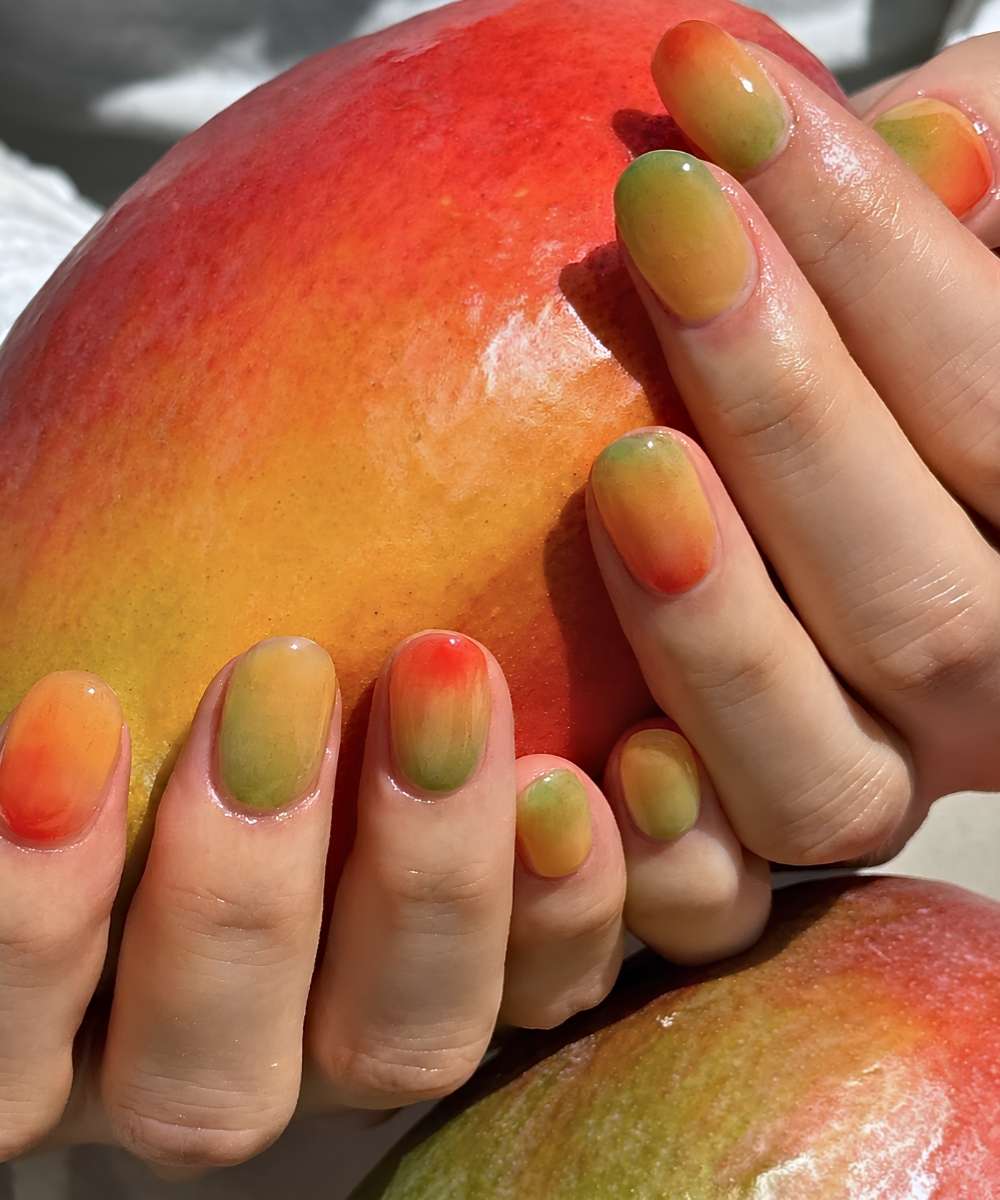 Bunte Mangohaut Naegel