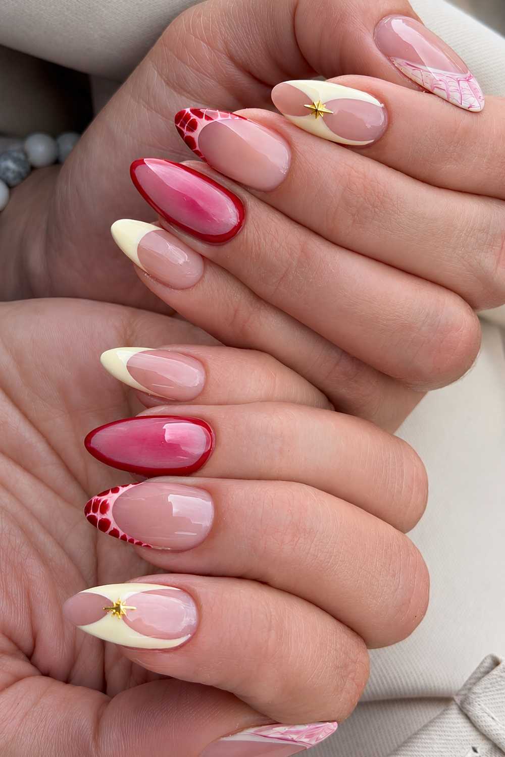 Gelbe und rote Manikuere mit Animal Print