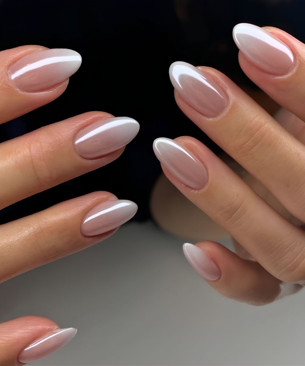 Glasierte weisse Ombre Naegel