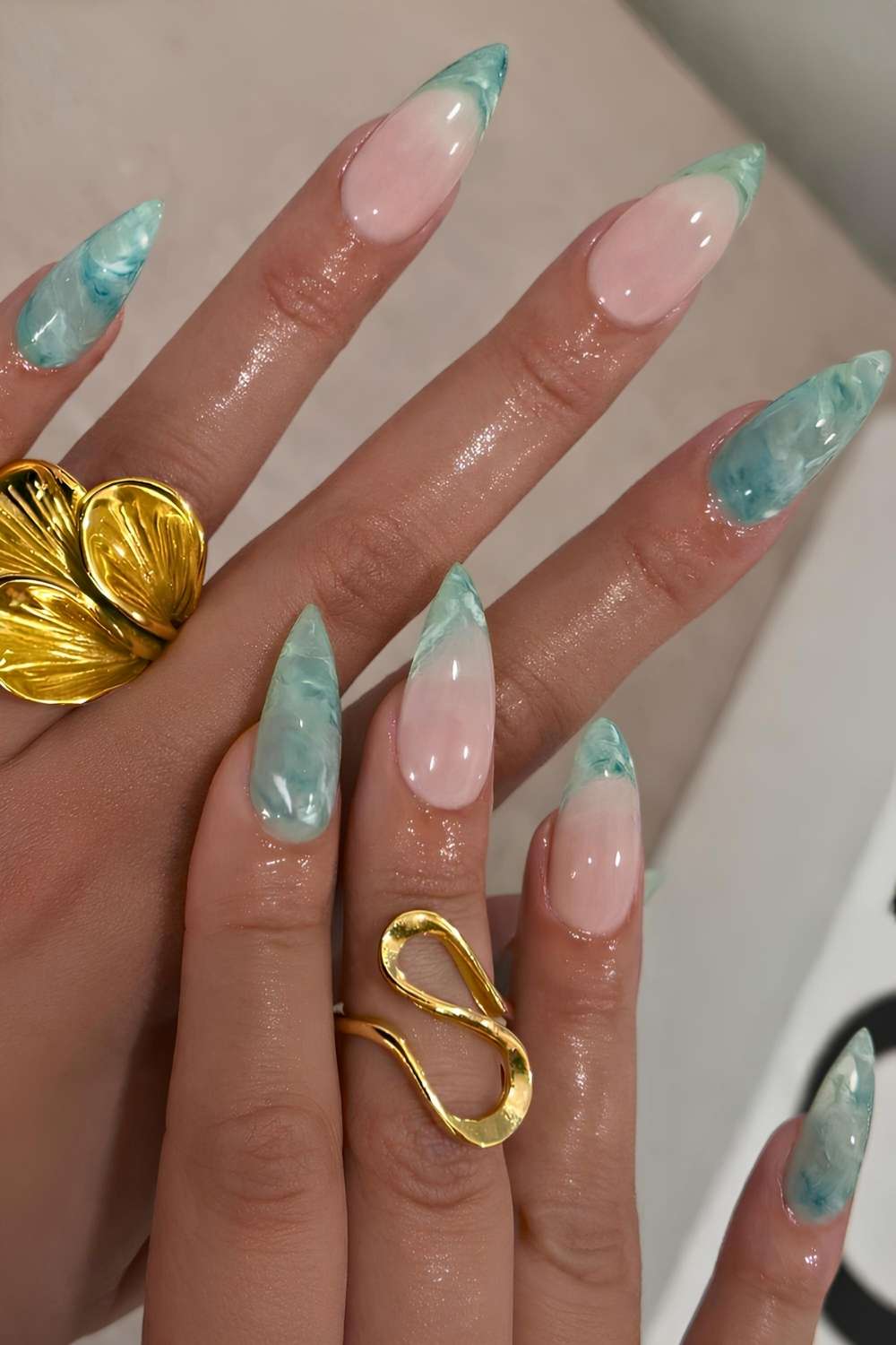 Jade Marmor Naegel mit French Akzent