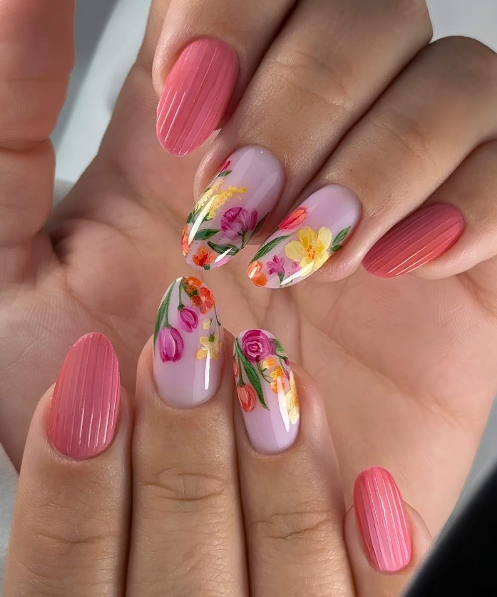 Knallrosa Ribbed Glass Manikuere mit bunten Blumen