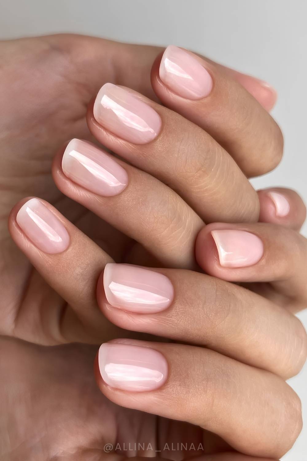 Kurzes No Makeup Nageldesign