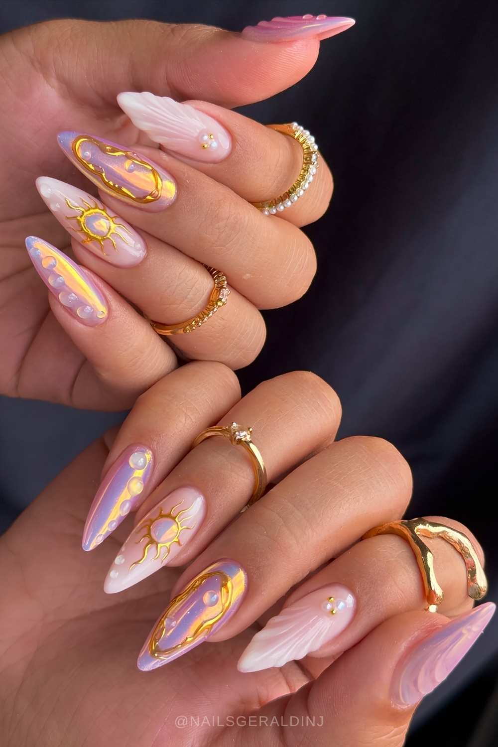 Lila Chrome Naegel mit Muscheln