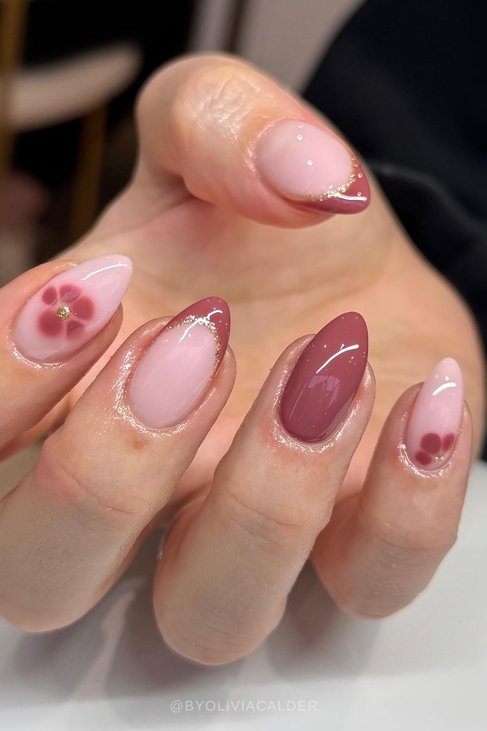 Mauve Naegel mit Blooming Gel Blumen