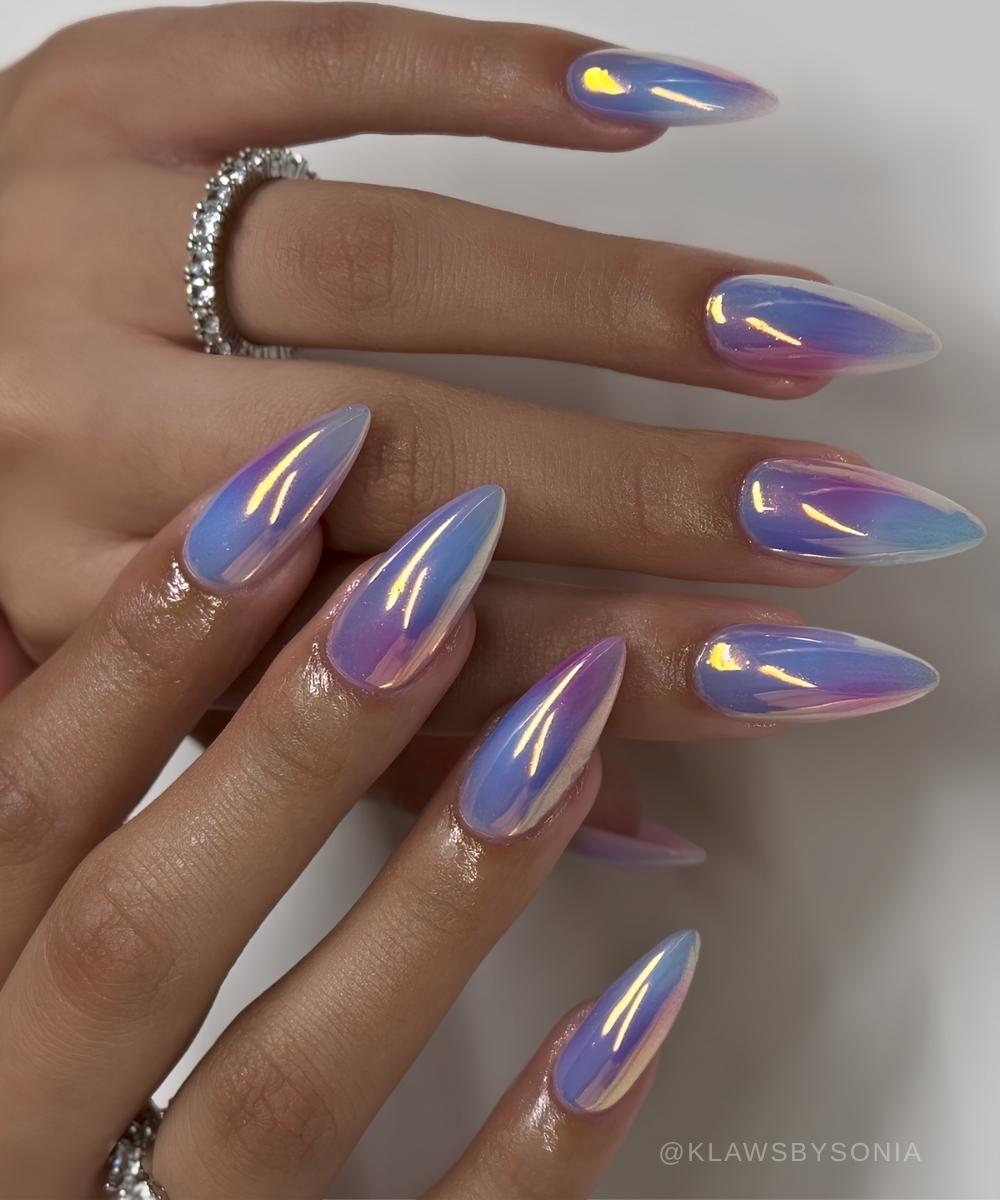 Blaue rosa aurora chrome naegel