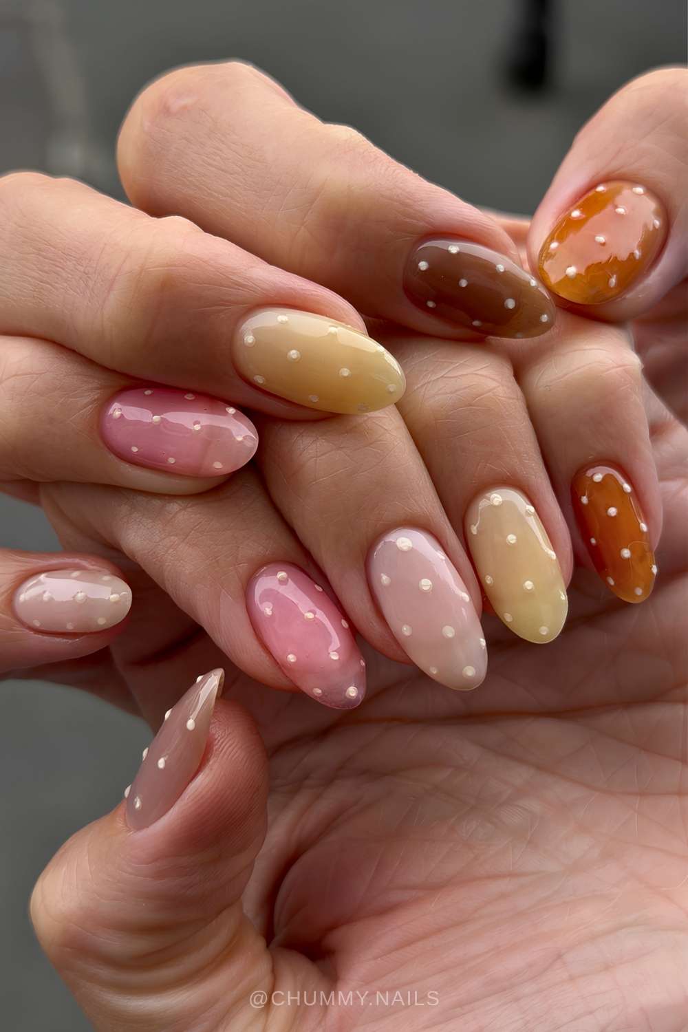 Jelly Skittle Naegel mit Punkten