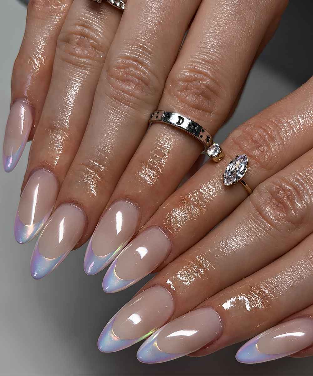 Lila holo chrome french manikuere