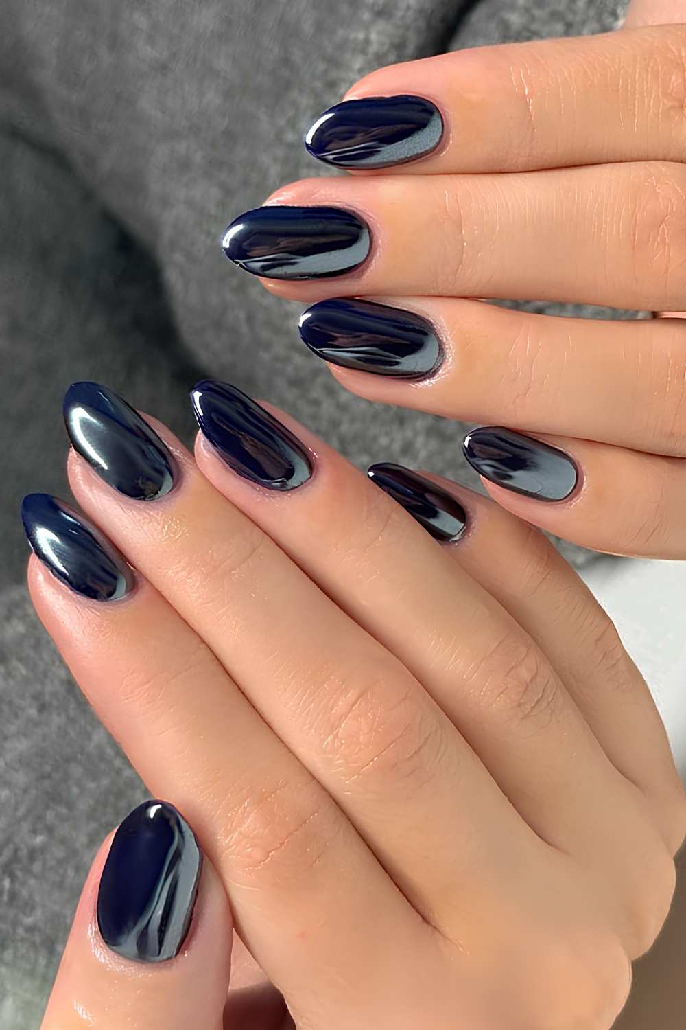 Navyblaue chrome naegel