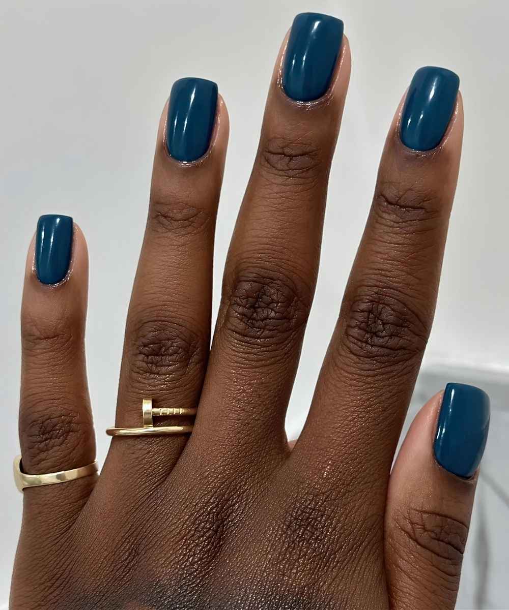 Kurze dunkel teal Manikuere