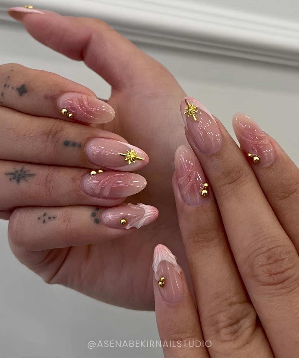 Nude Naegel mit Aura und Celestial Details