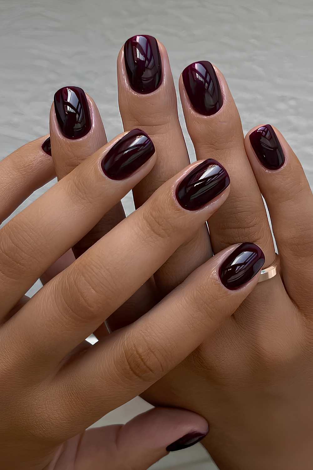 Black Cherry Naegel vollflaechig lackiert