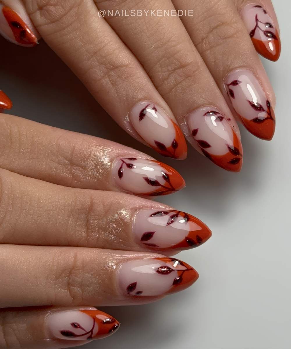 Burnt Orange French Naegel mit Blaetter Akzenten