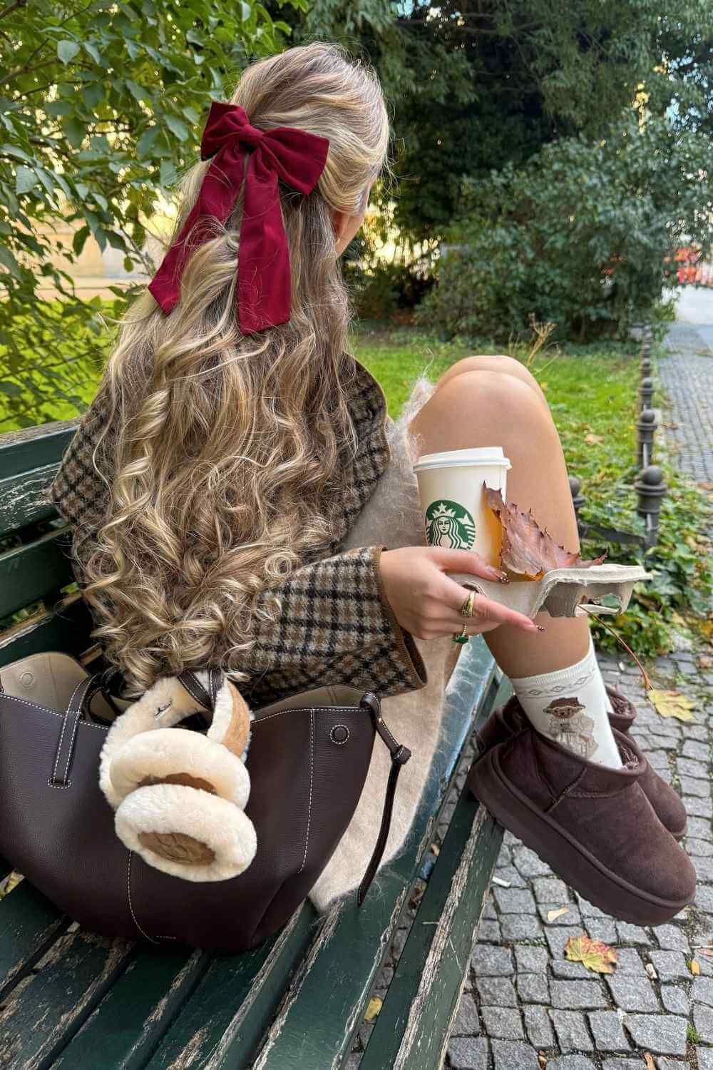 Karojacke mit Teddy Socken und Ultra Mini UGGs