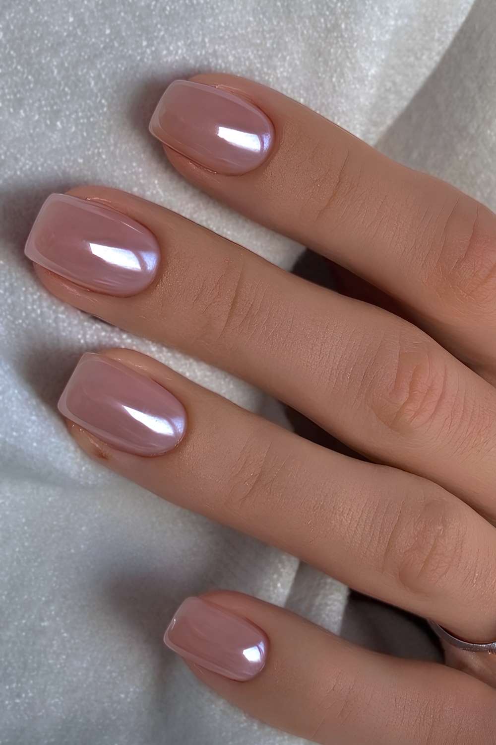 Kurze altrosa Chrome Naegel