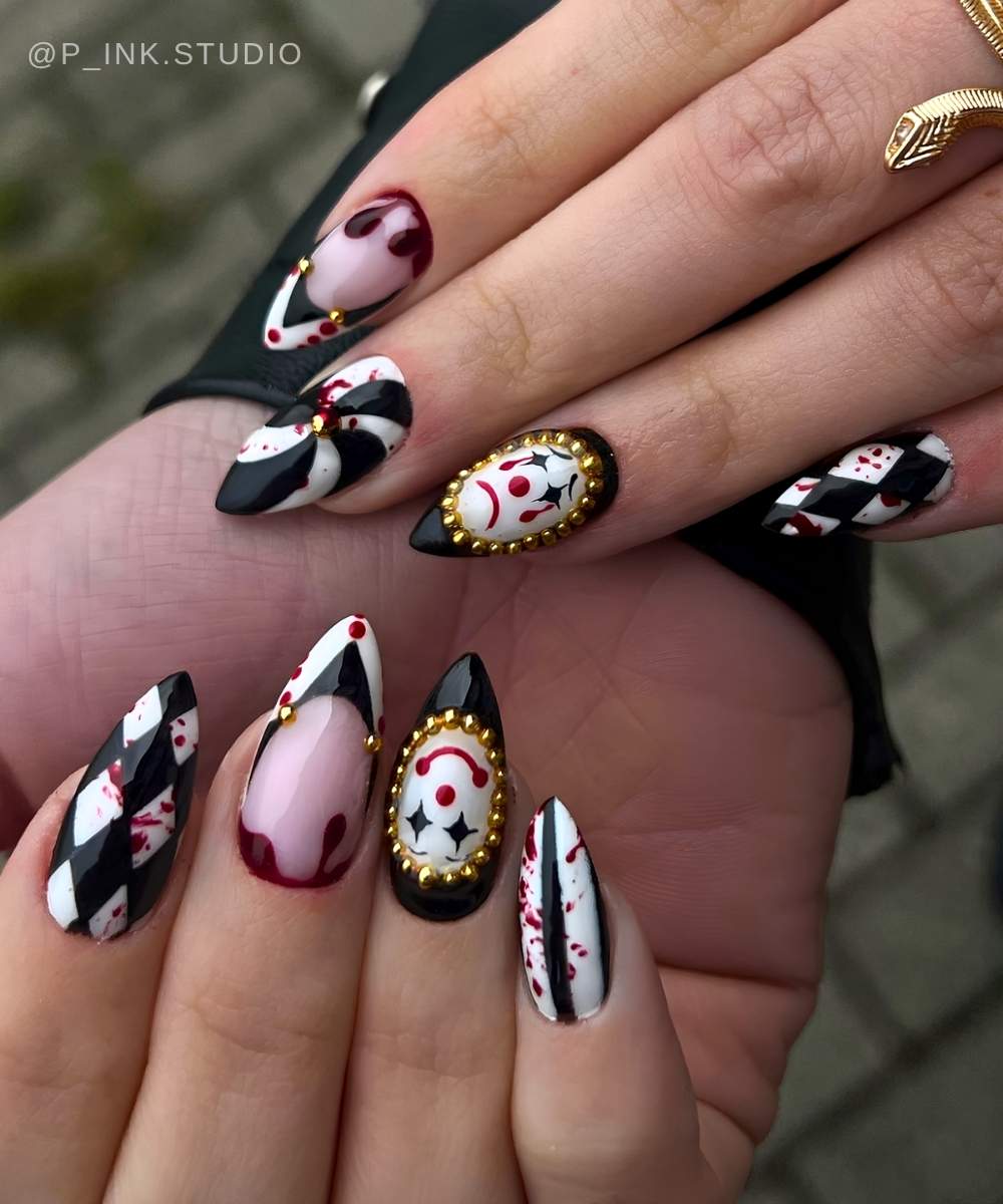 Schwarz weisse Harlekin Clown Naegel
