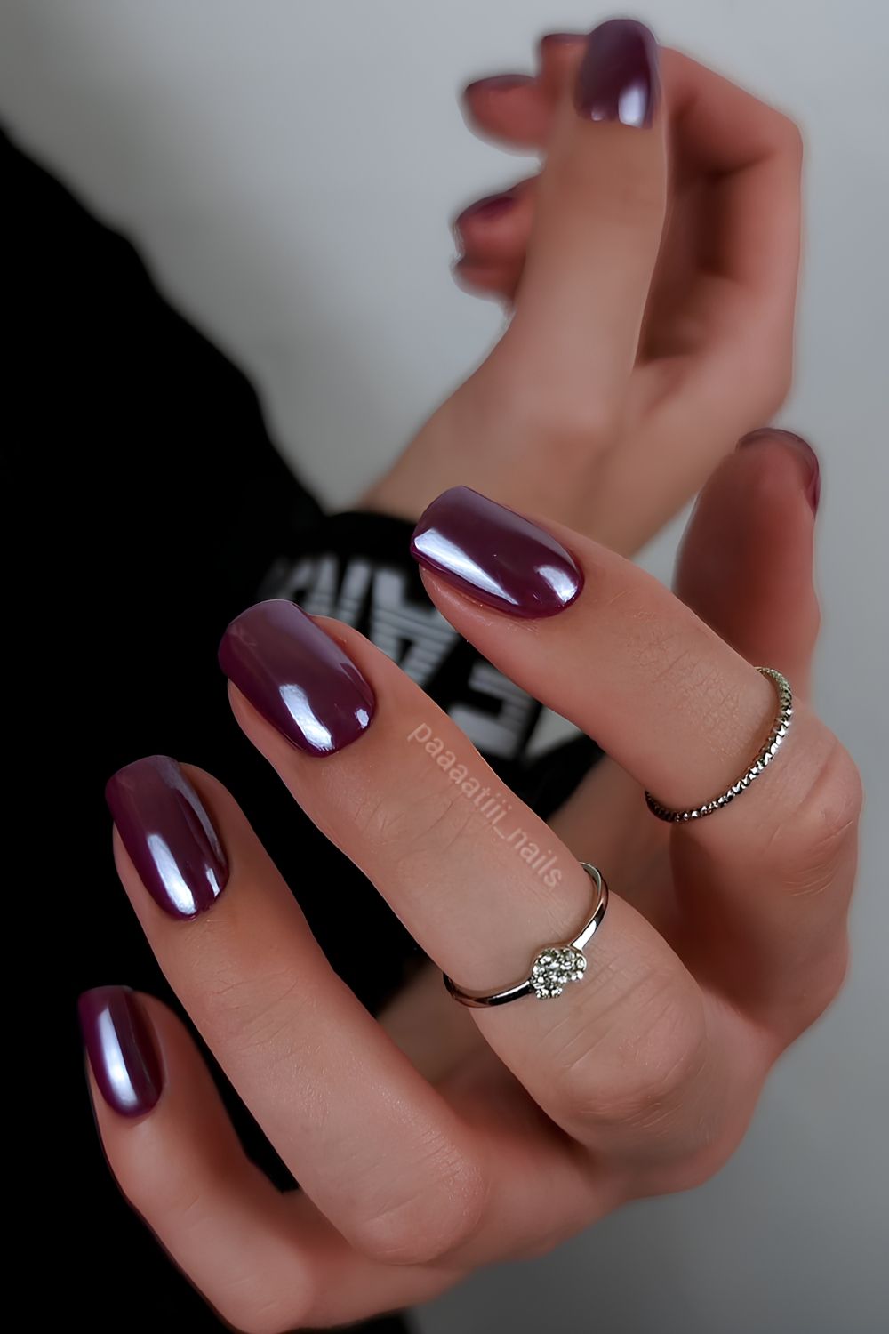 Tiefe Pflaumen Chrome Naegel